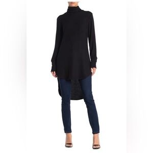 Go Couture Black High-Low Turtleneck Tunic